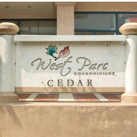 Westparc Cedar Alabang Hotel Muntinlupa City Exterior photo